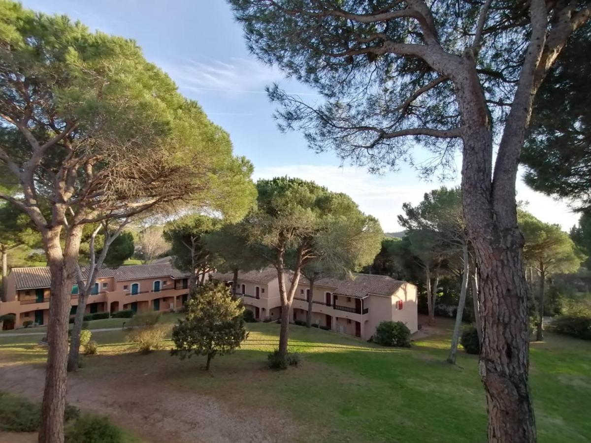 Residences Du Golf Saint-Raphaël Eksteriør billede