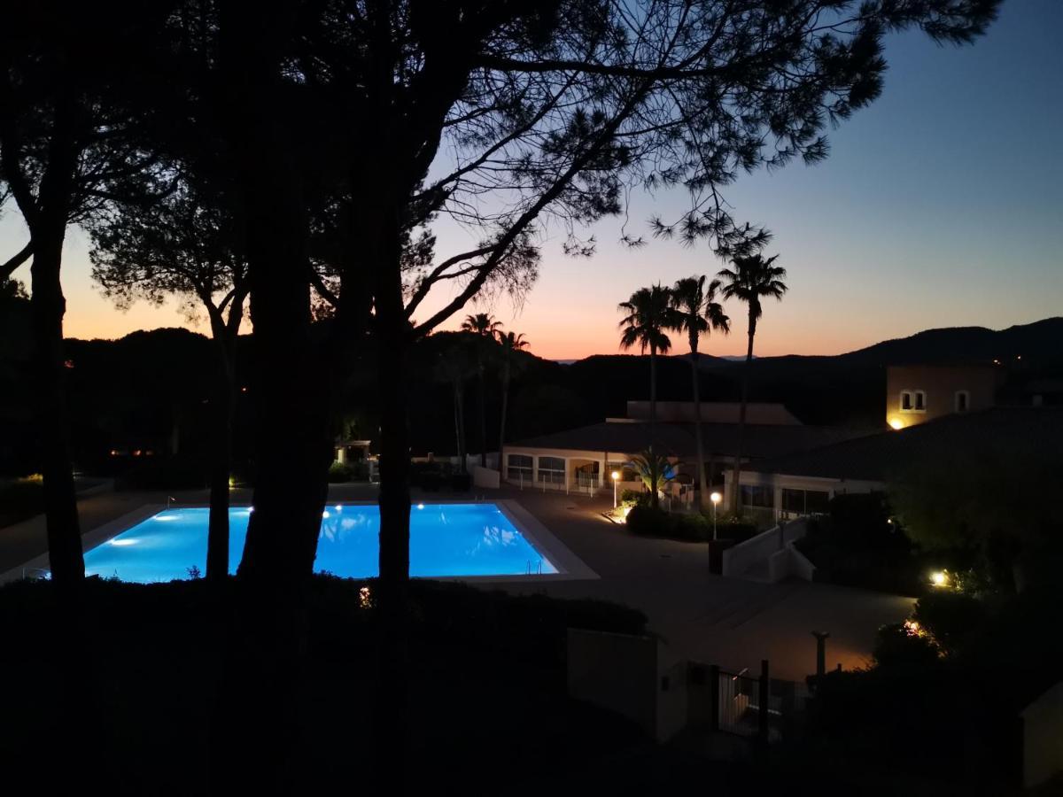 Residences Du Golf Saint-Raphaël Eksteriør billede