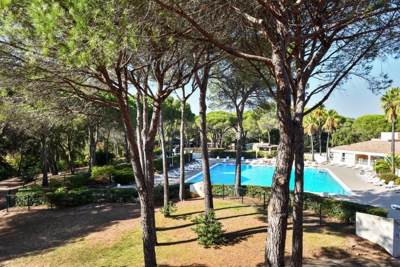 Residences Du Golf Saint-Raphaël Eksteriør billede