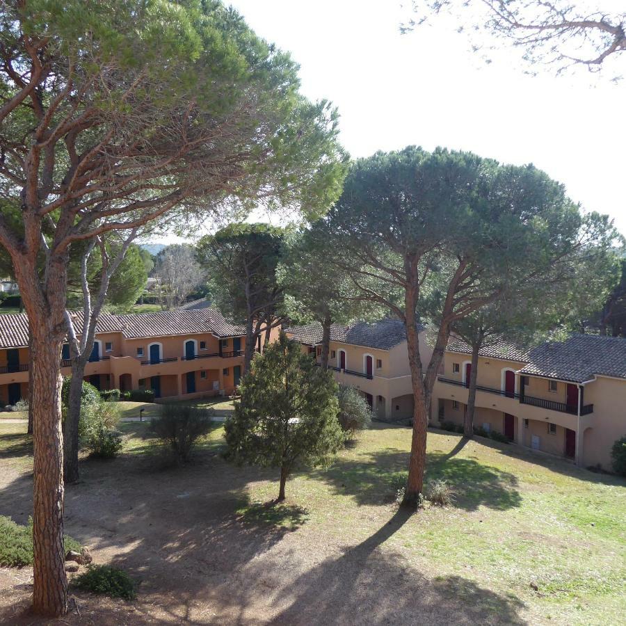 Residences Du Golf Saint-Raphaël Eksteriør billede